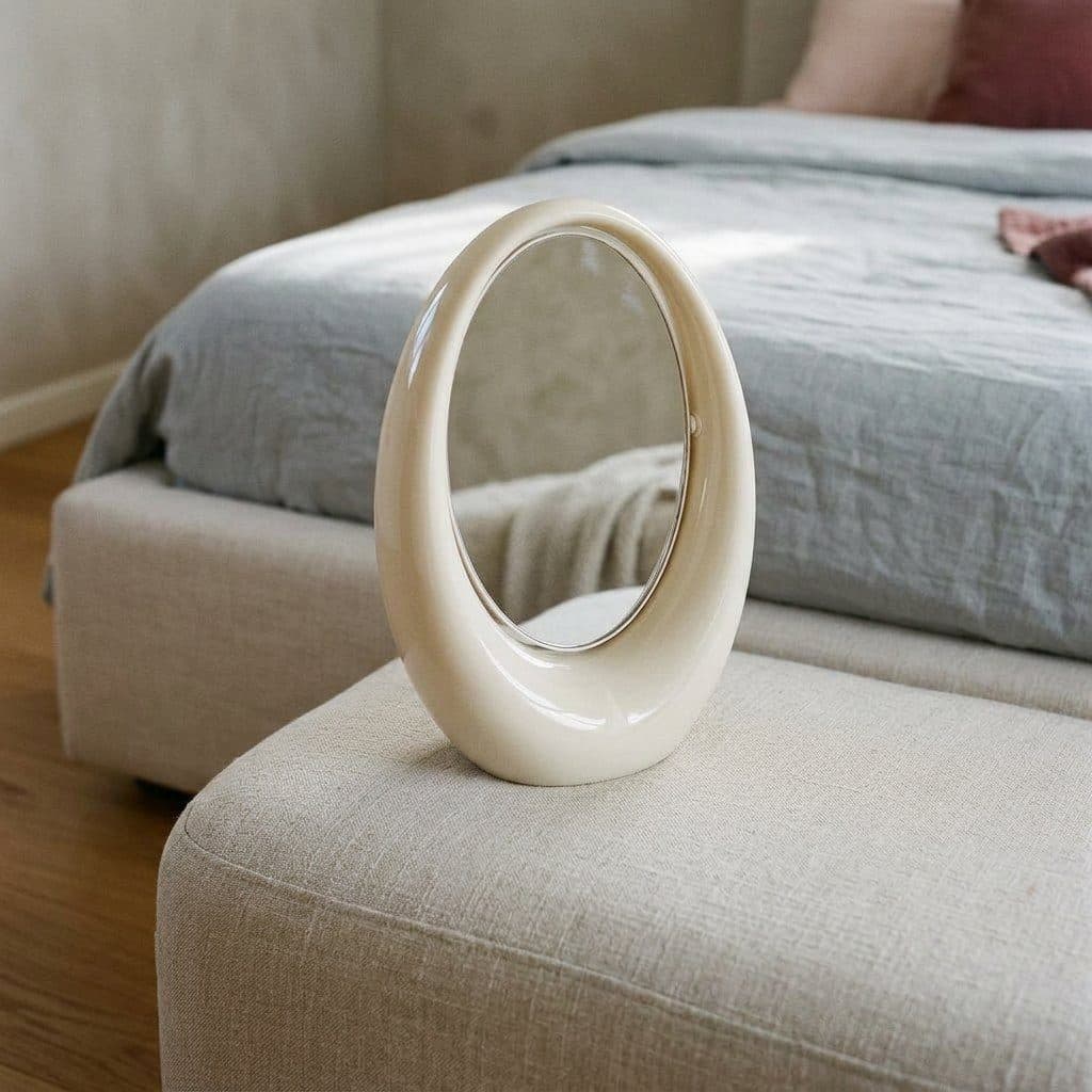 Rotating oval mirror, view 2